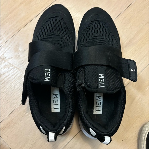 TIEM cycling shoes - Picture 1 of 3